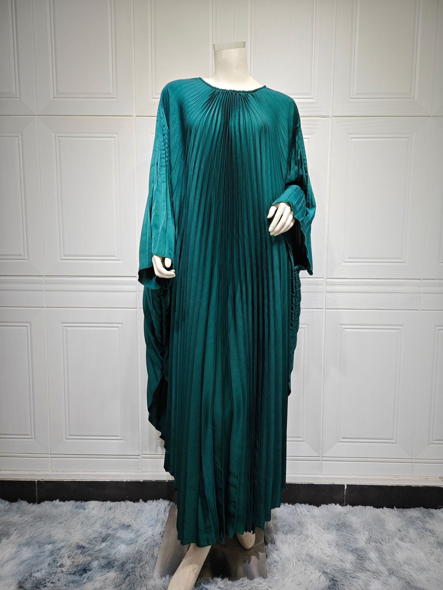 Pullover Pressed Pleated Swing Abaya Dress