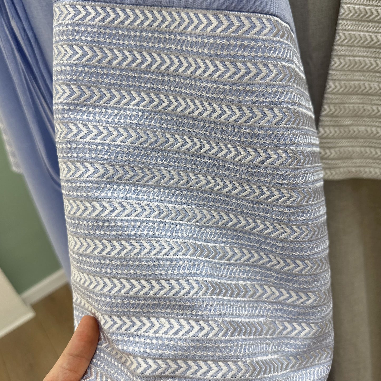 Modest V-neck Embroidery Elegant Abaya Dress