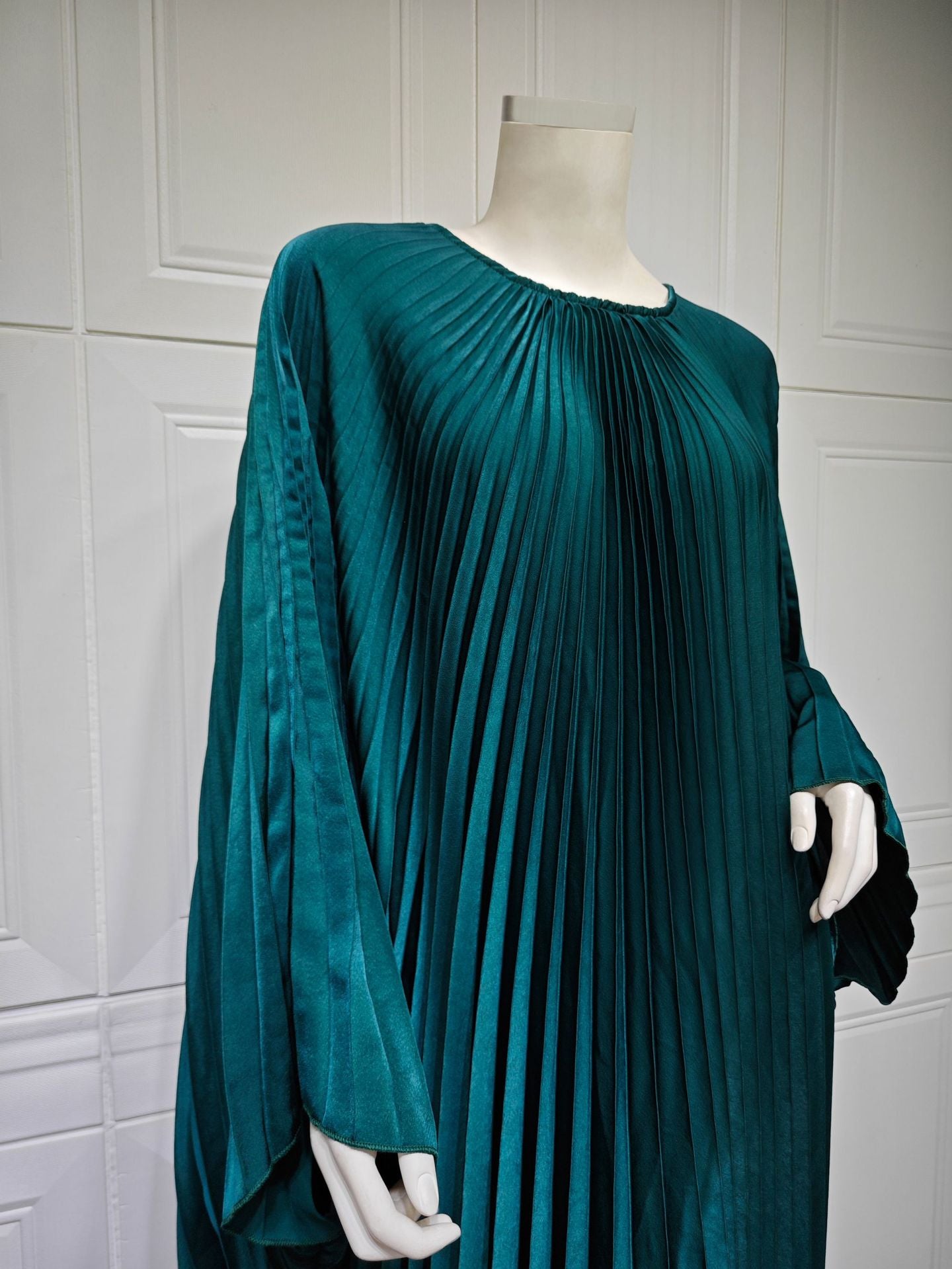 Pullover Pressed Pleated Swing Abaya Dress