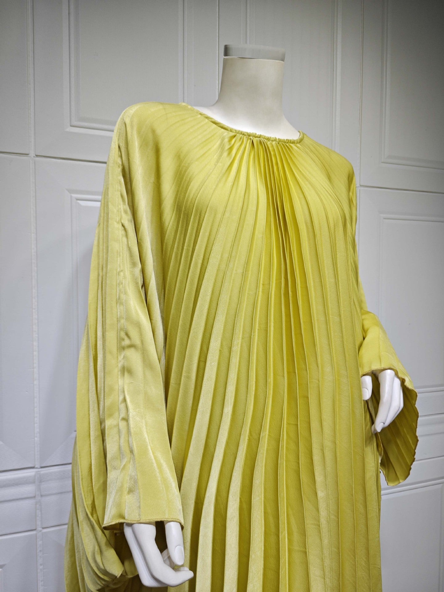 Pullover Pressed Pleated Swing Abaya Dress