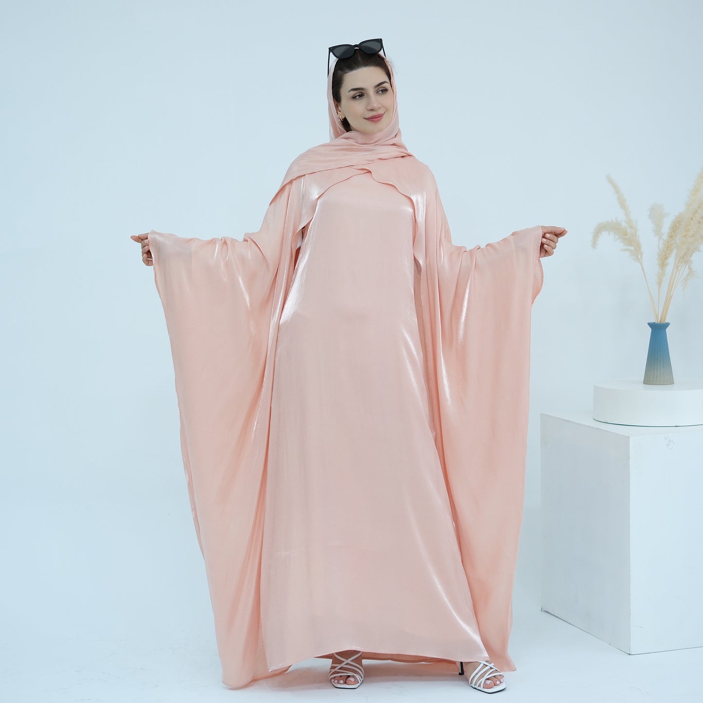Dubai Women's Solid Color Beaded Elegant Abaya