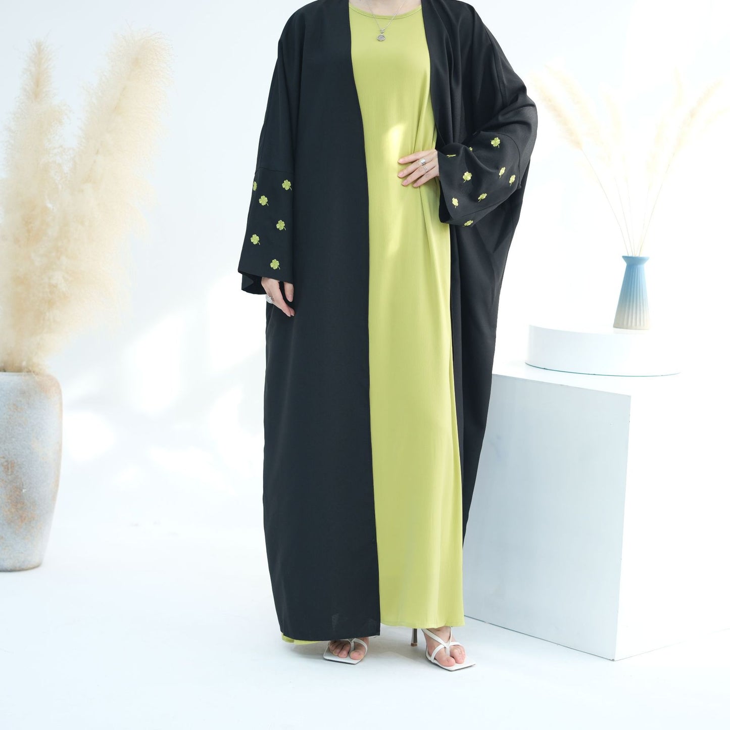 Women's Four-Leaf Clover Embroidered Elegant Dress