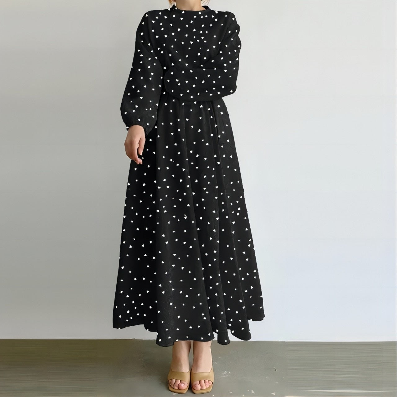 Women's Long-sleeved Crewneck Heart-print Dress