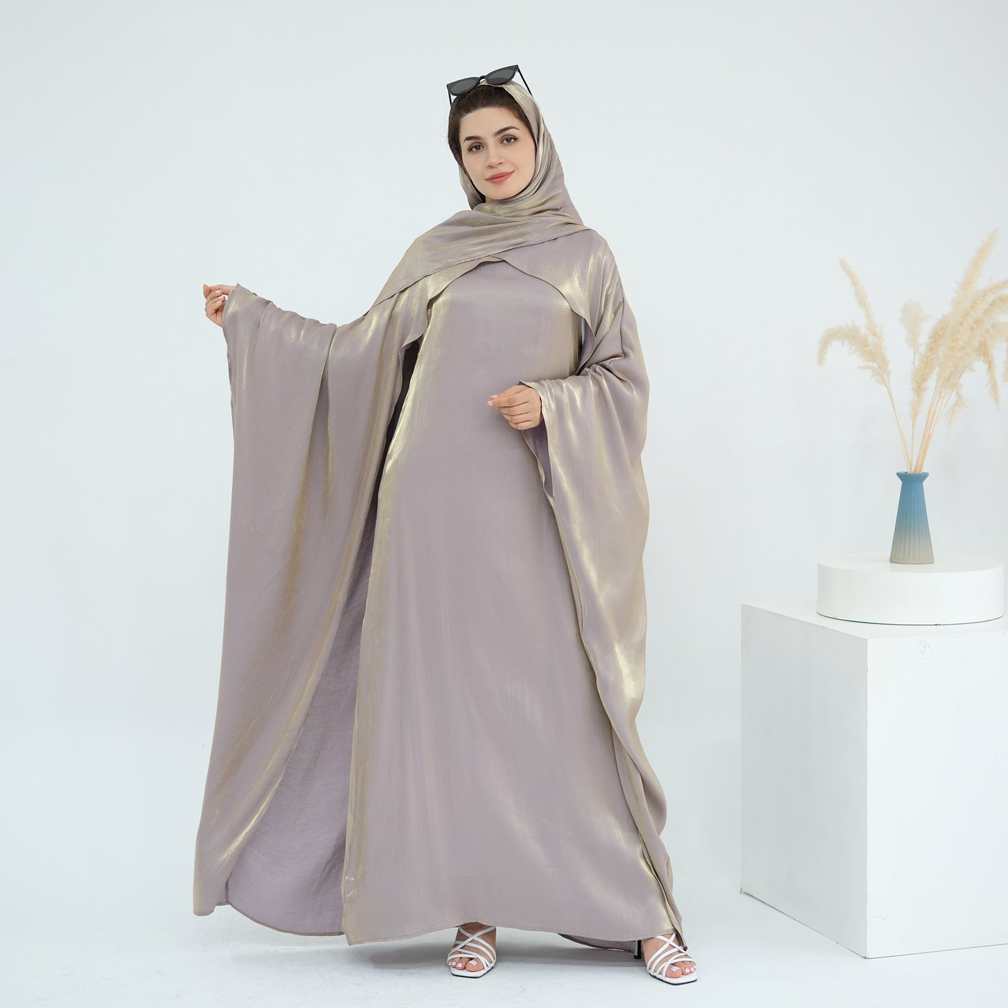 Dubai Women's Solid Color Beaded Elegant Abaya