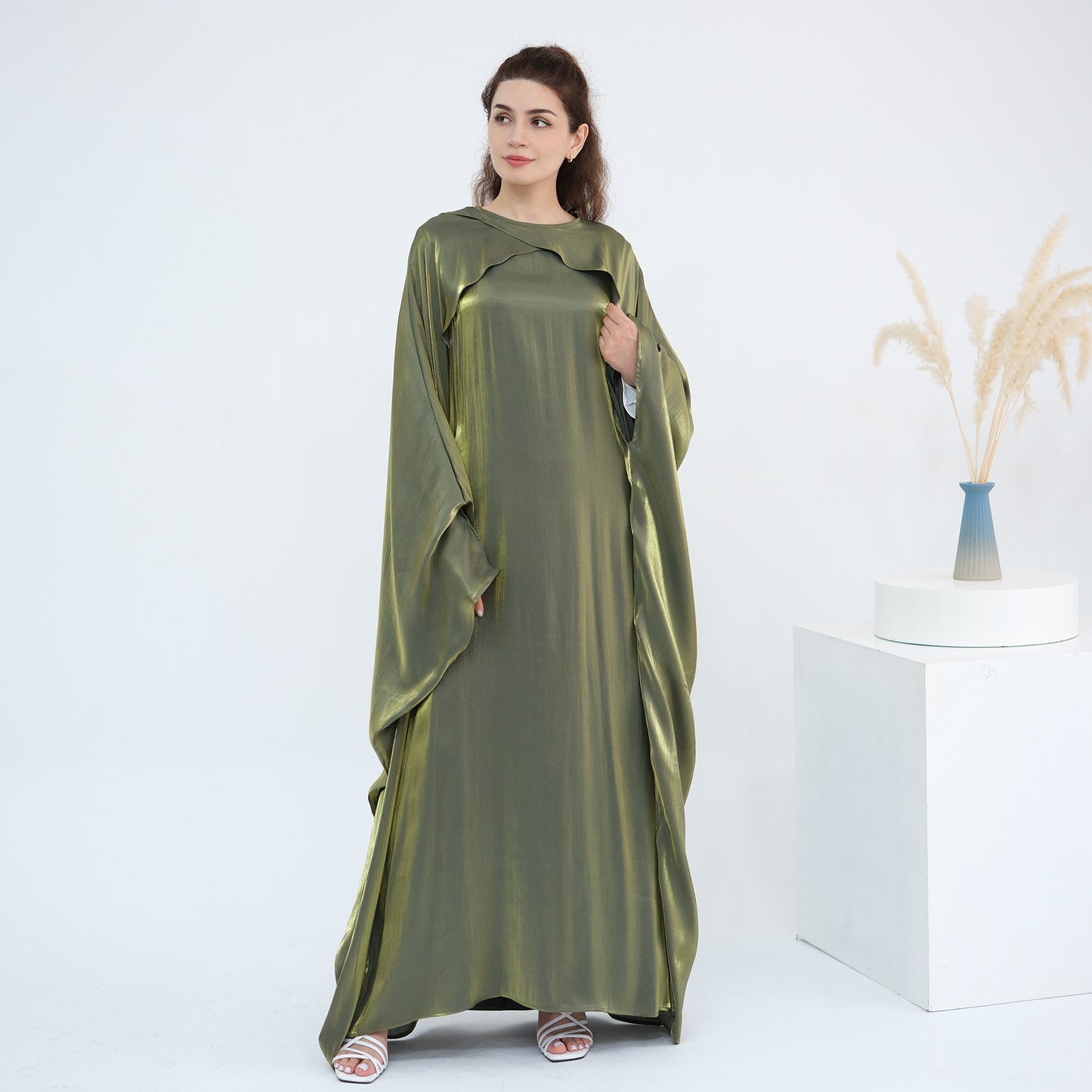 Dubai Women's Solid Color Beaded Elegant Abaya
