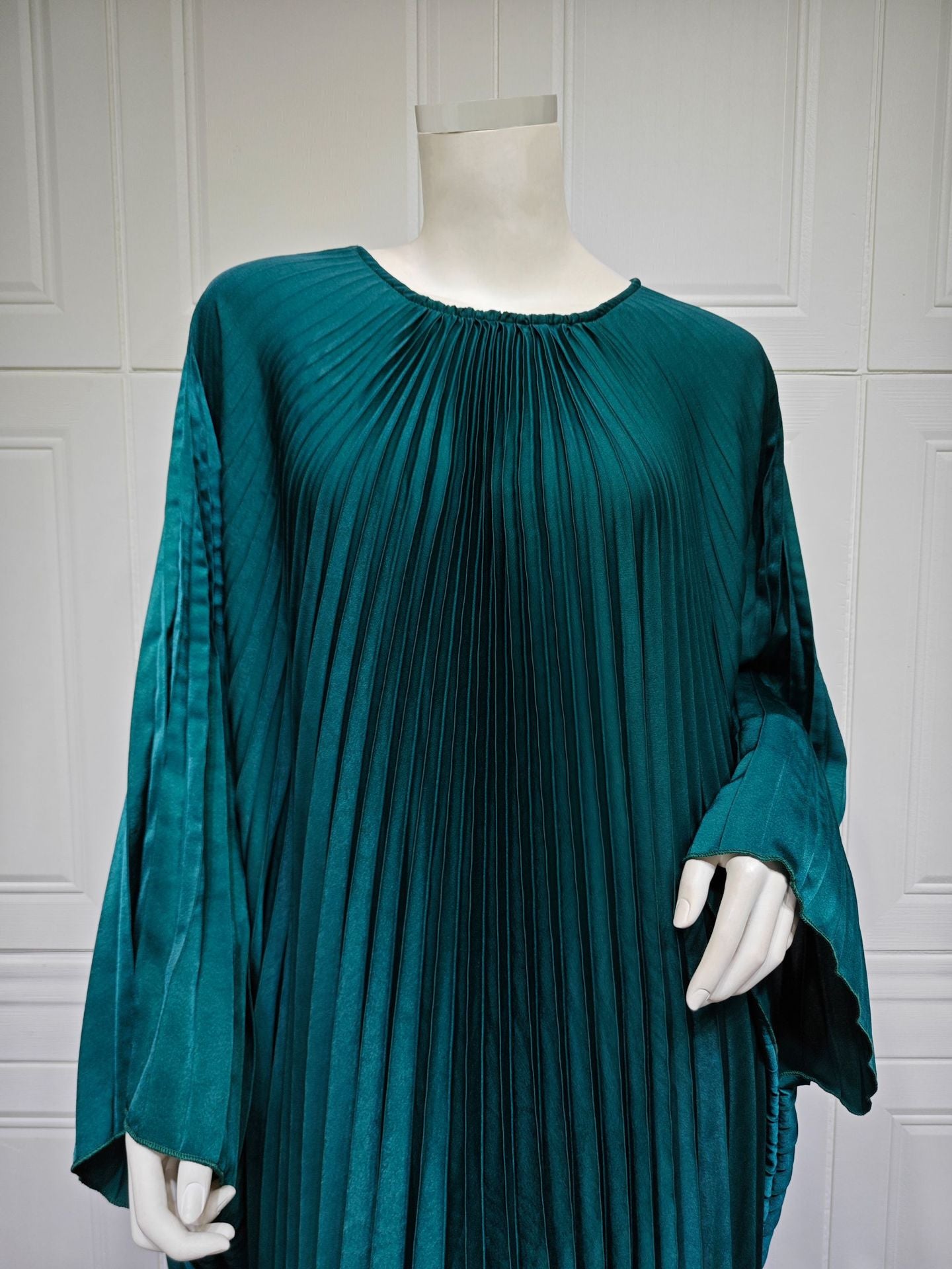 Pullover Pressed Pleated Swing Abaya Dress