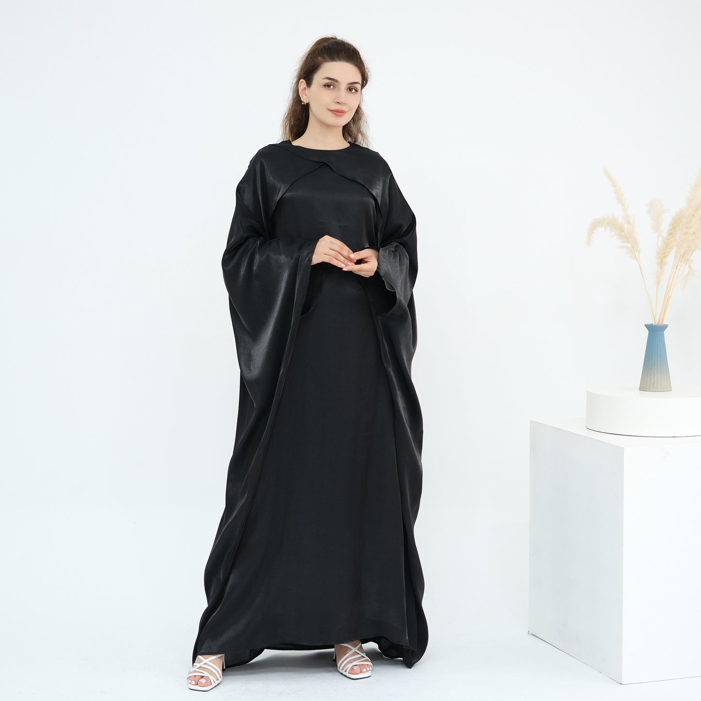 Dubai Women's Solid Color Beaded Elegant Abaya
