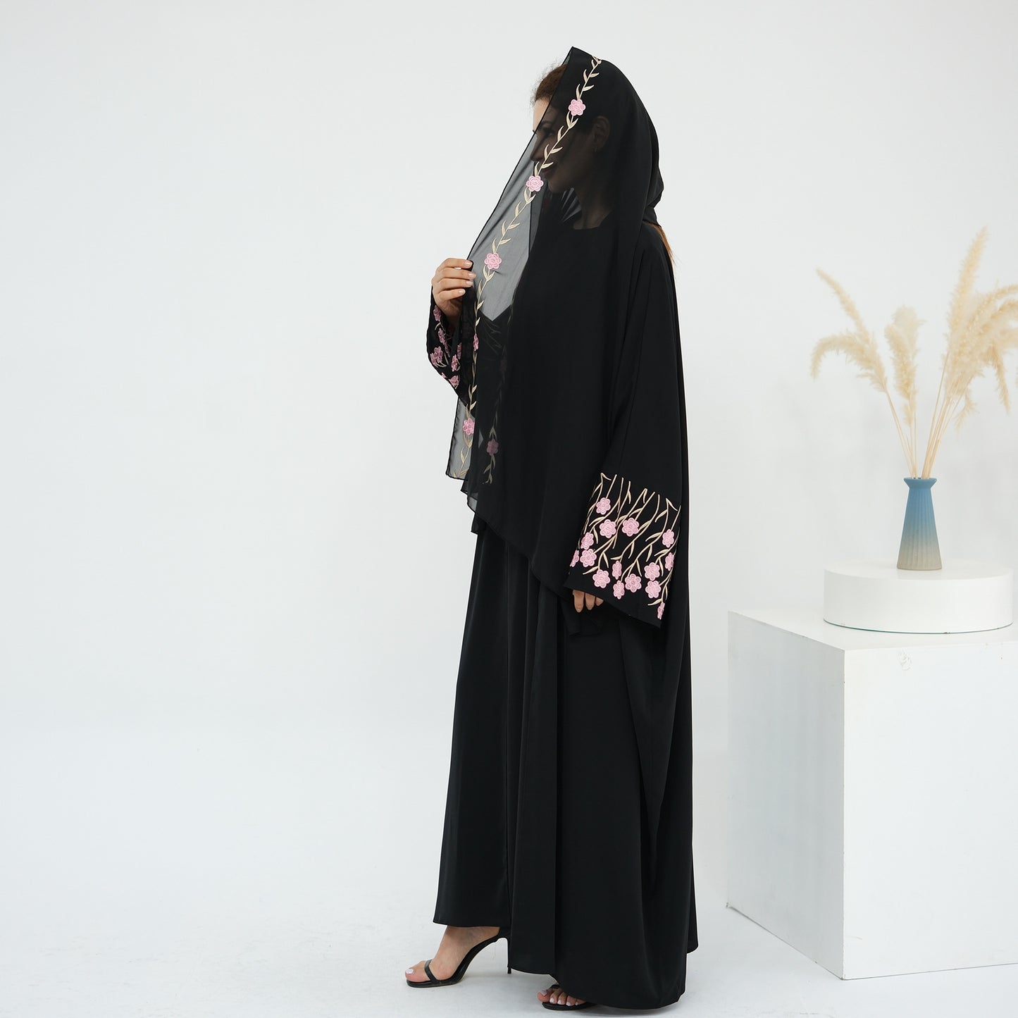 Women's Dubai Floral Embroidered Elegant Open Abaya Robe
