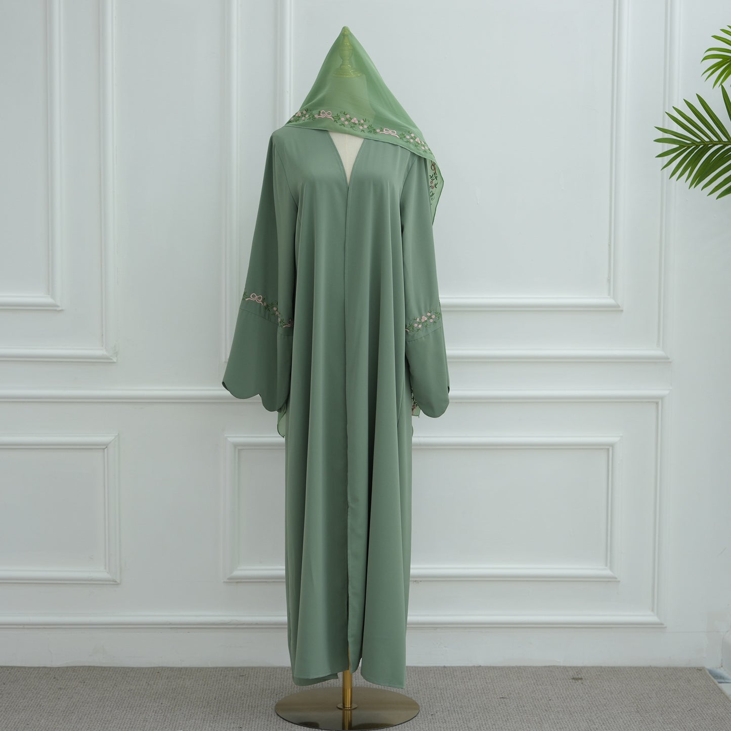 Women's Floral Embroidered Abaya