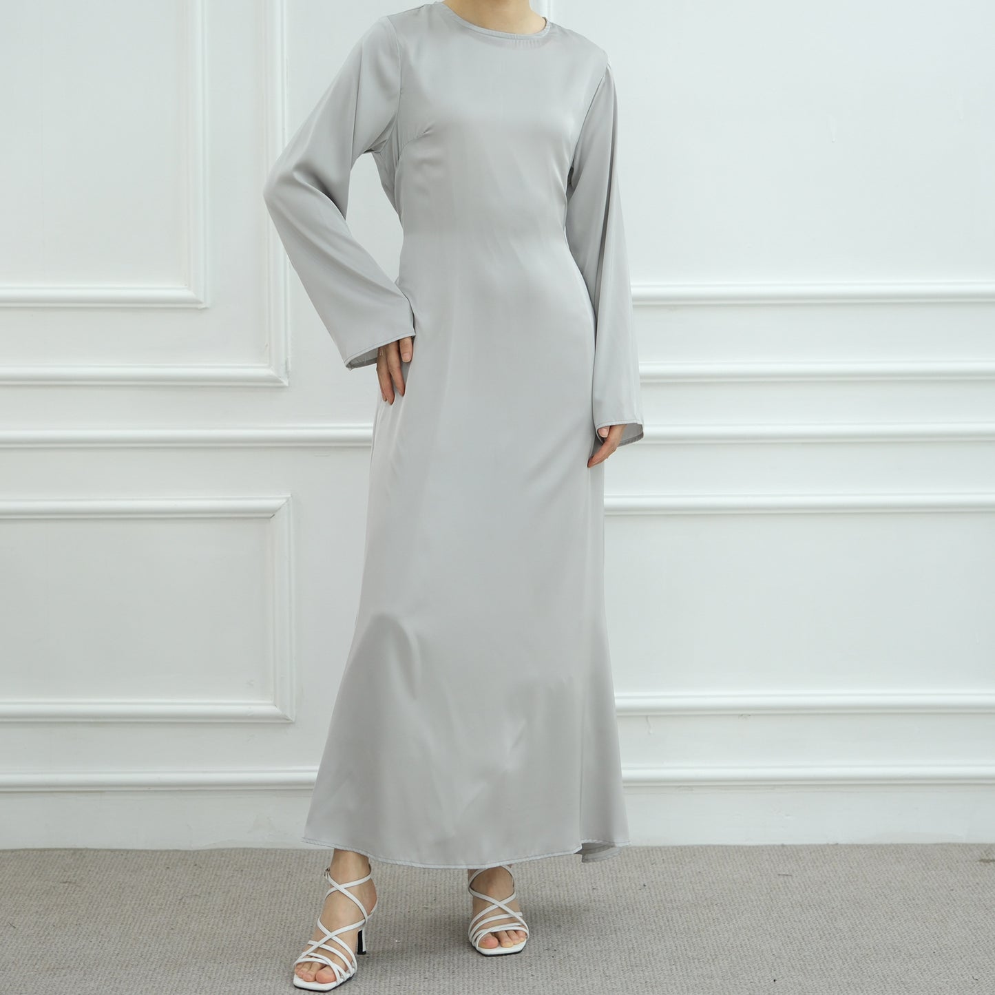 Dubai Women's Elegant Solid Color Abaya