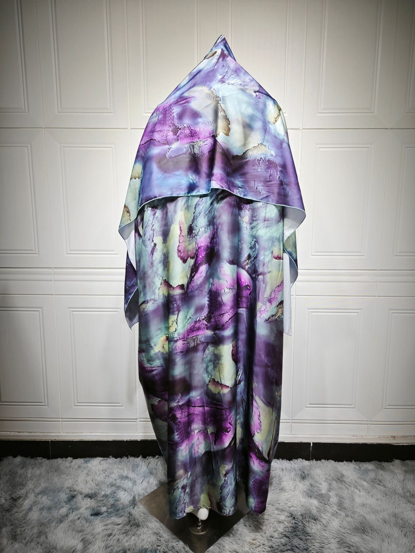 Modest Summer Fashion Satin Print Robe with Headscarf