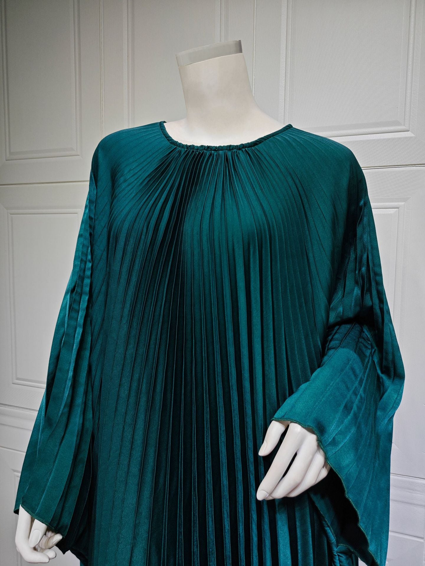 Pullover Pressed Pleated Swing Abaya Dress