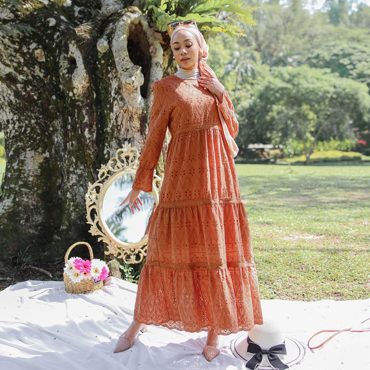 Women's Openwork Lace Abaya Dress
