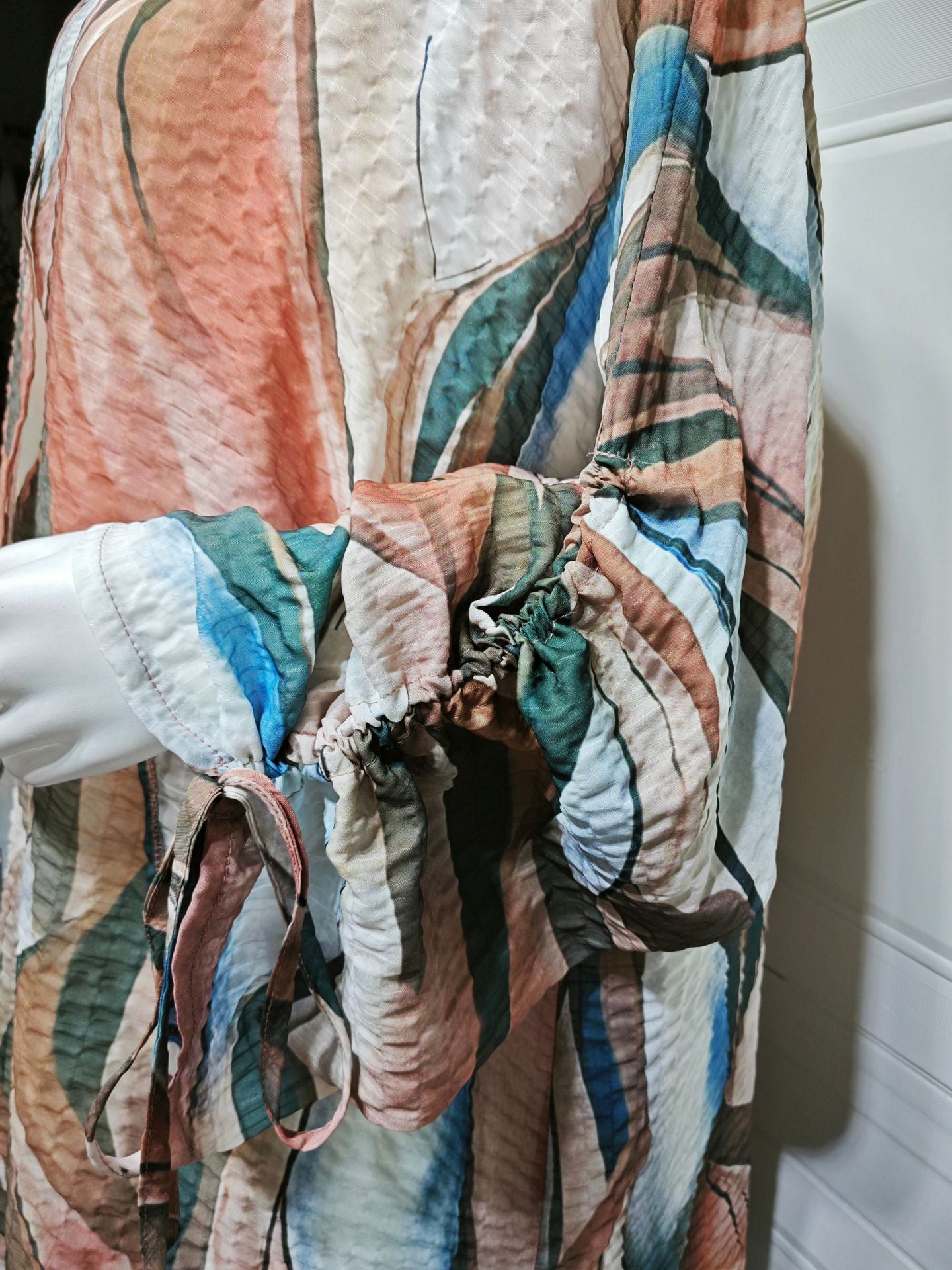 Women's Crinkled Linen Print Robe Open Abaya
