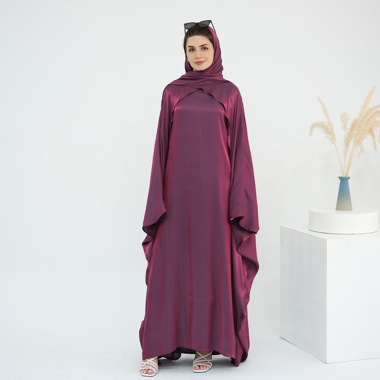 Dubai Women's Solid Color Beaded Elegant Abaya