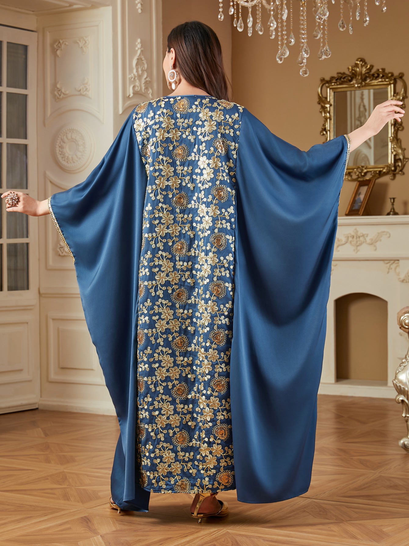Dolman-sleeved Waist-cinching Loose Embroidered Dress