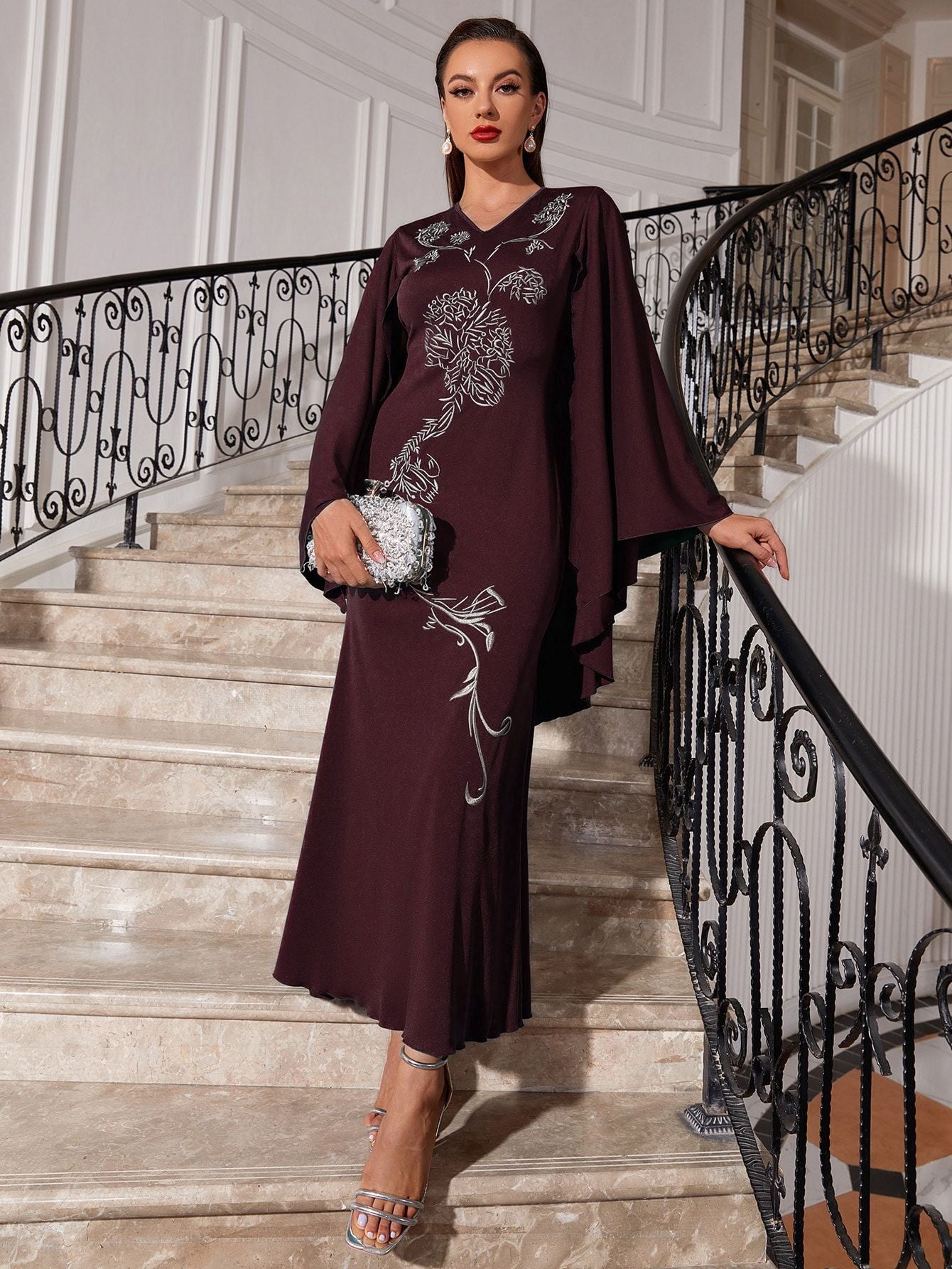 V-neck Bat Sleeve Party Embroidered Dress