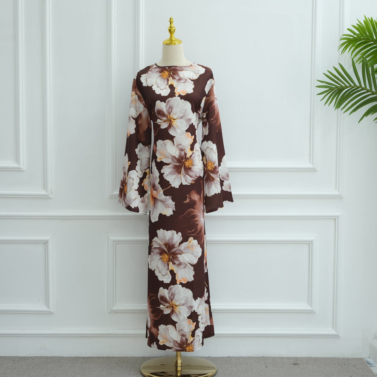 Floral Print Maxi Dress with Round Neck and Long Sleeves