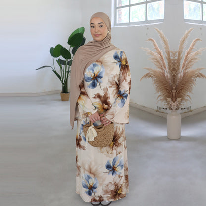 Floral Print Maxi Dress with Round Neck and Long Sleeves