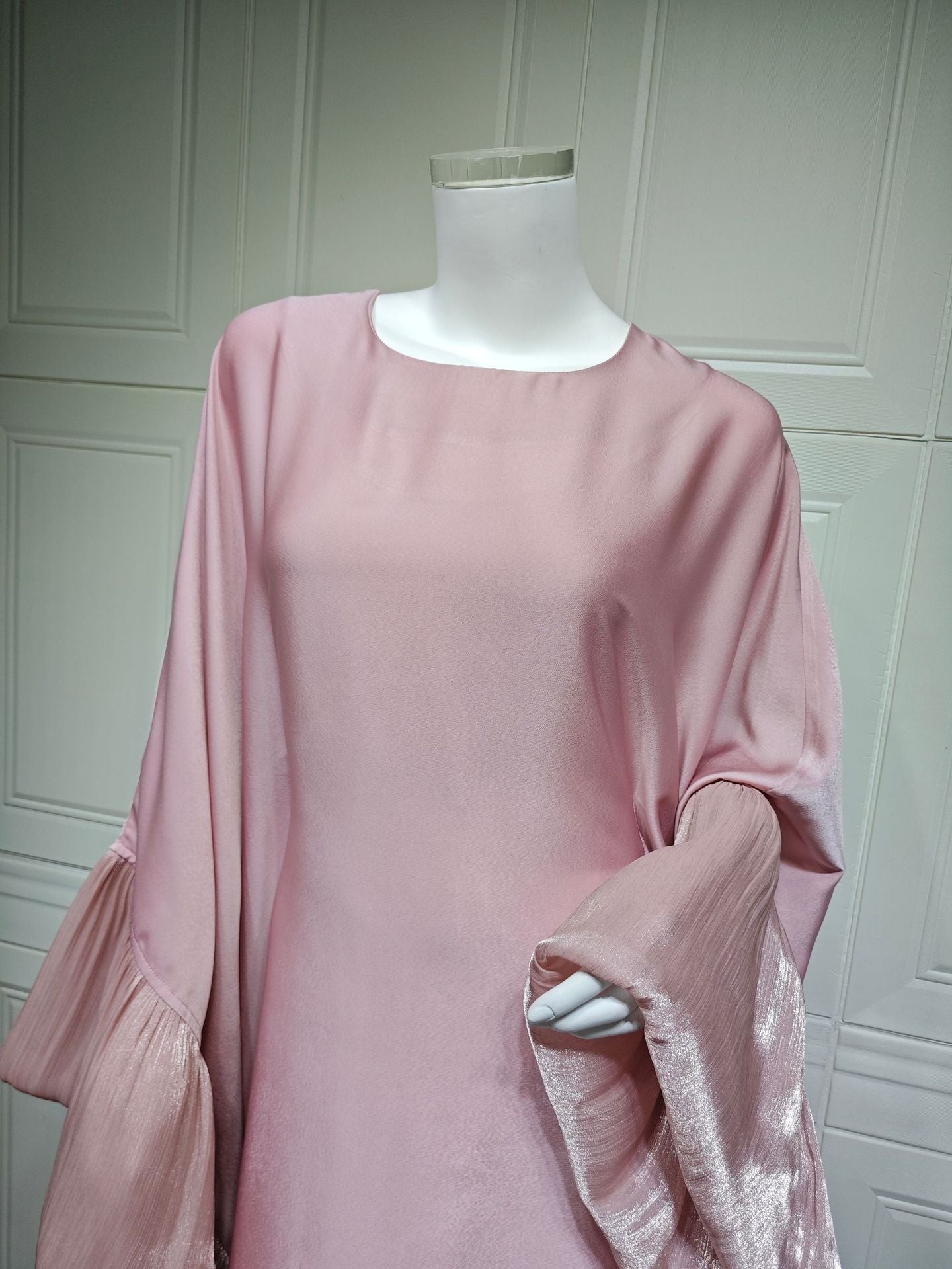 Women's Waist-cinching Satin Dress