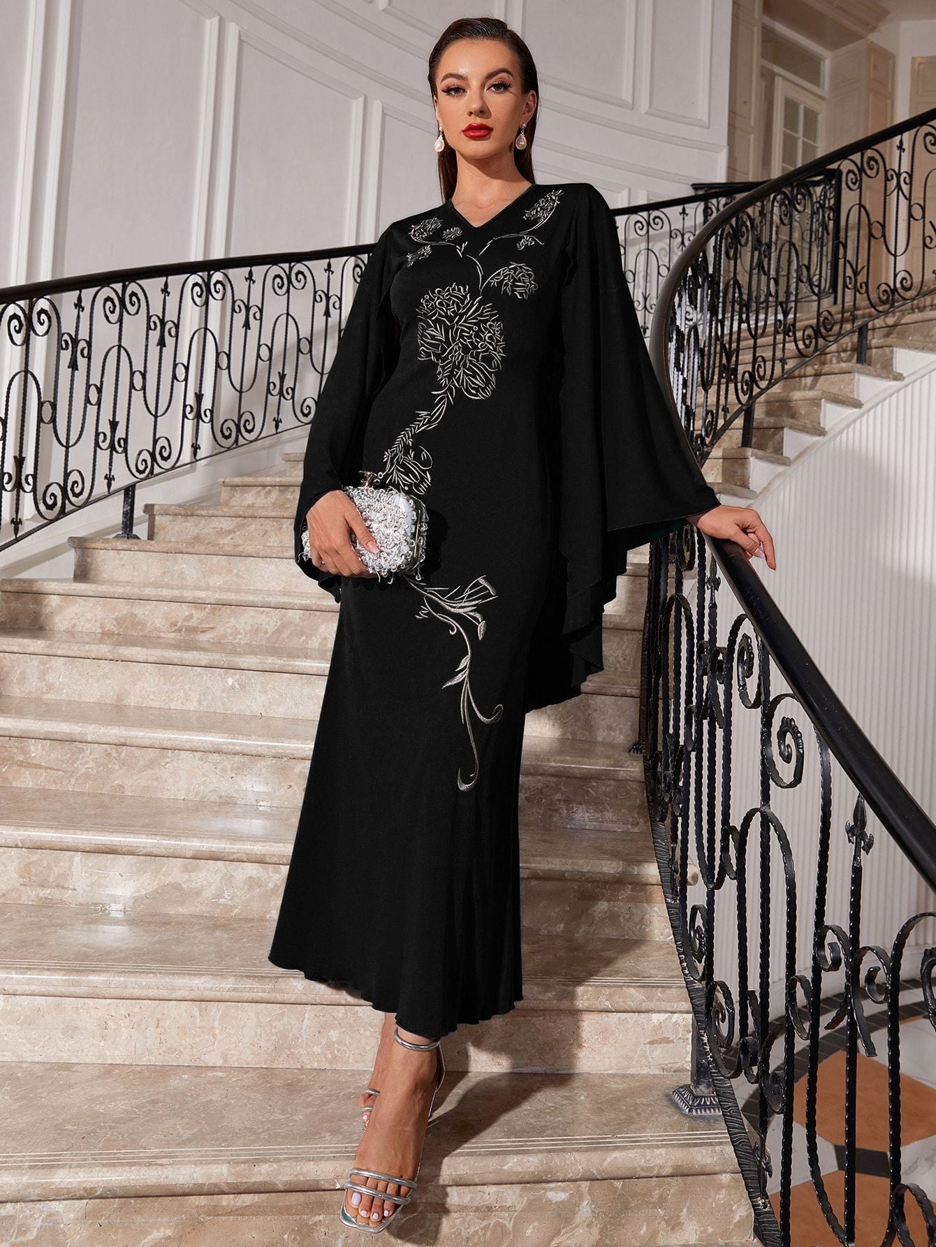 V-neck Bat Sleeve Party Embroidered Dress