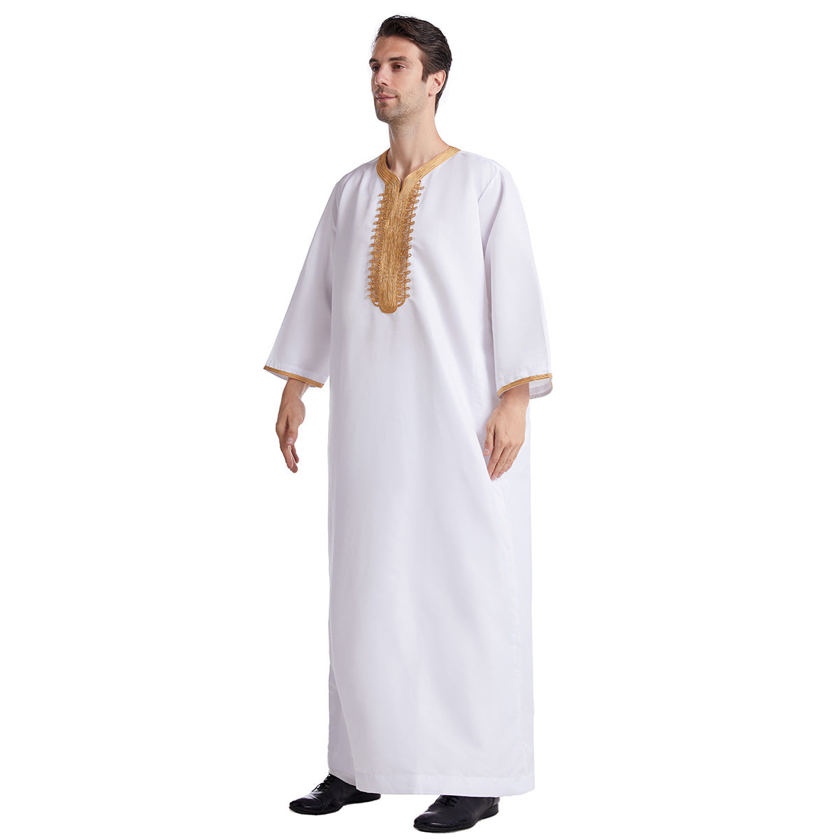 Men's Eight-quarter Sleeved Embroidered Robe