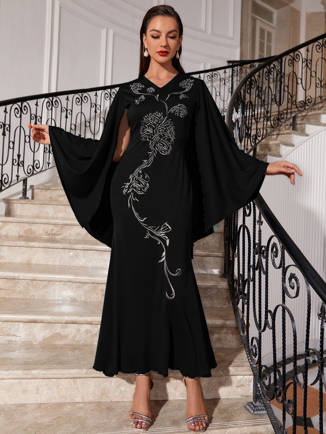V-neck Bat Sleeve Party Embroidered Dress