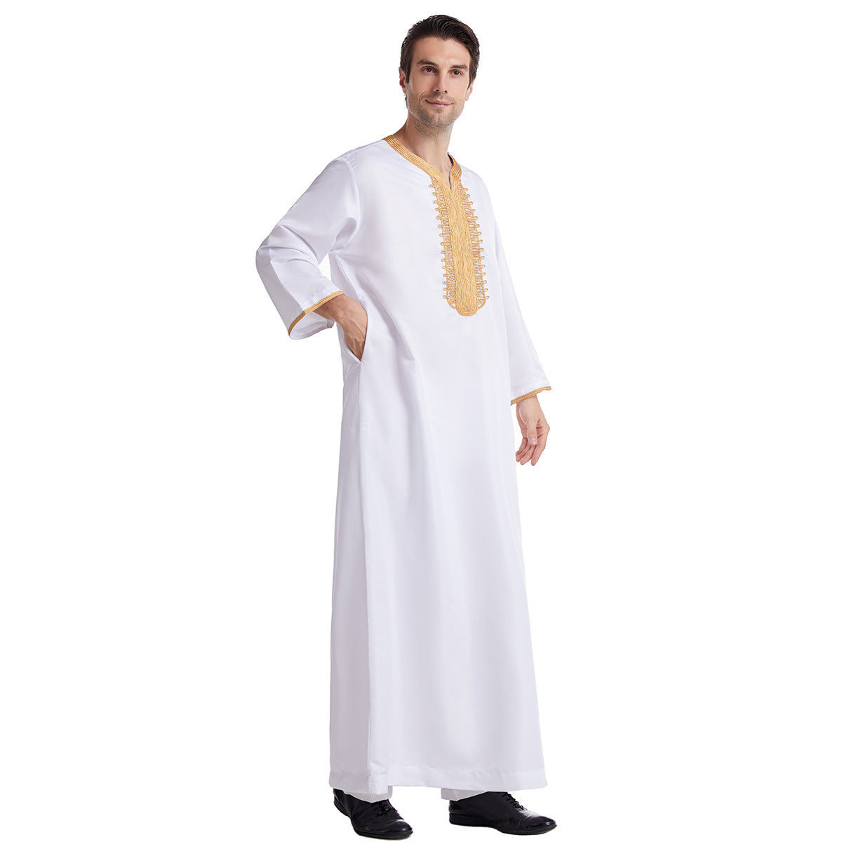 Men's Eight-quarter Sleeved Embroidered Robe
