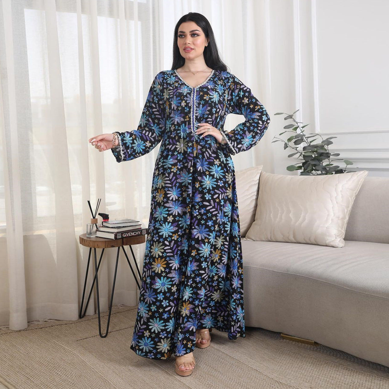 Women‘s V-Neck Floral Bead Dress