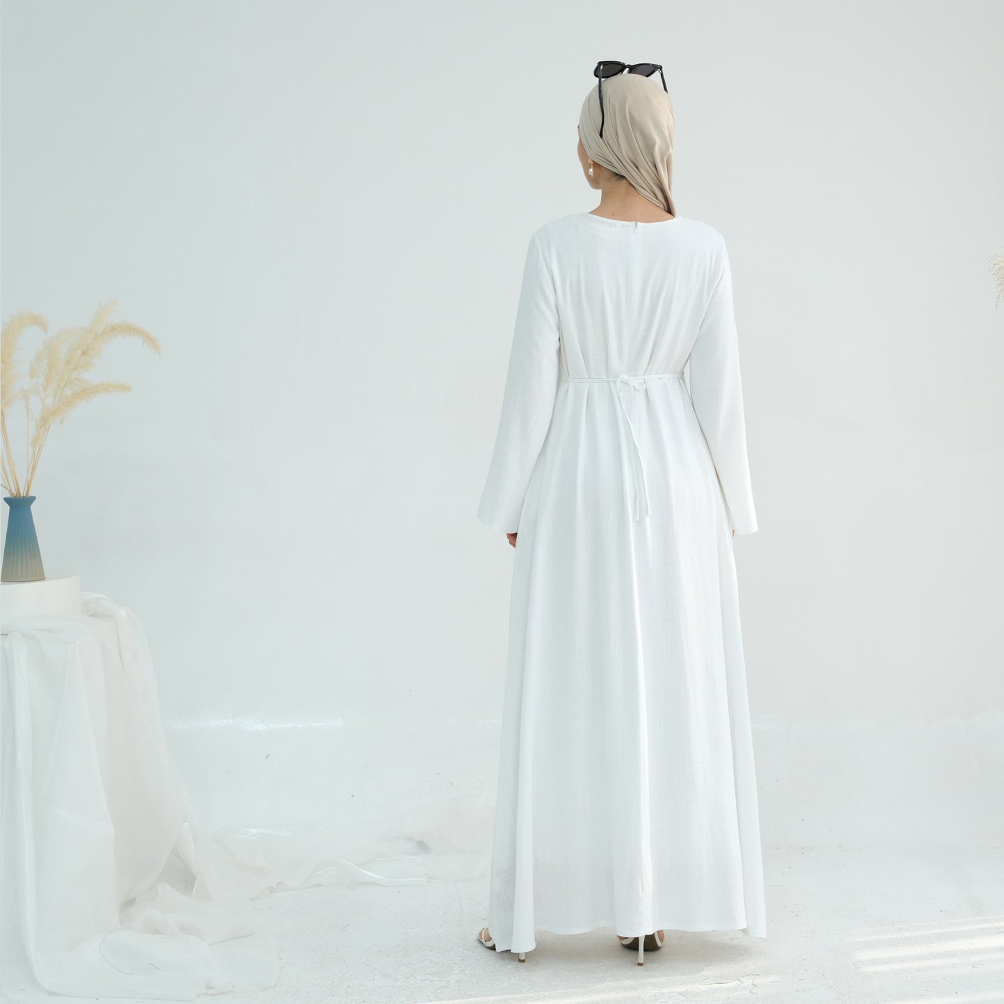 Women's Solid Cotton and Linen Waist-cinching Robe