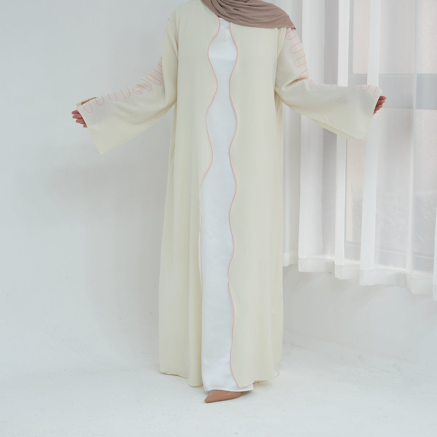 Women's Embroidered Wavy Cardigan Open Abaya