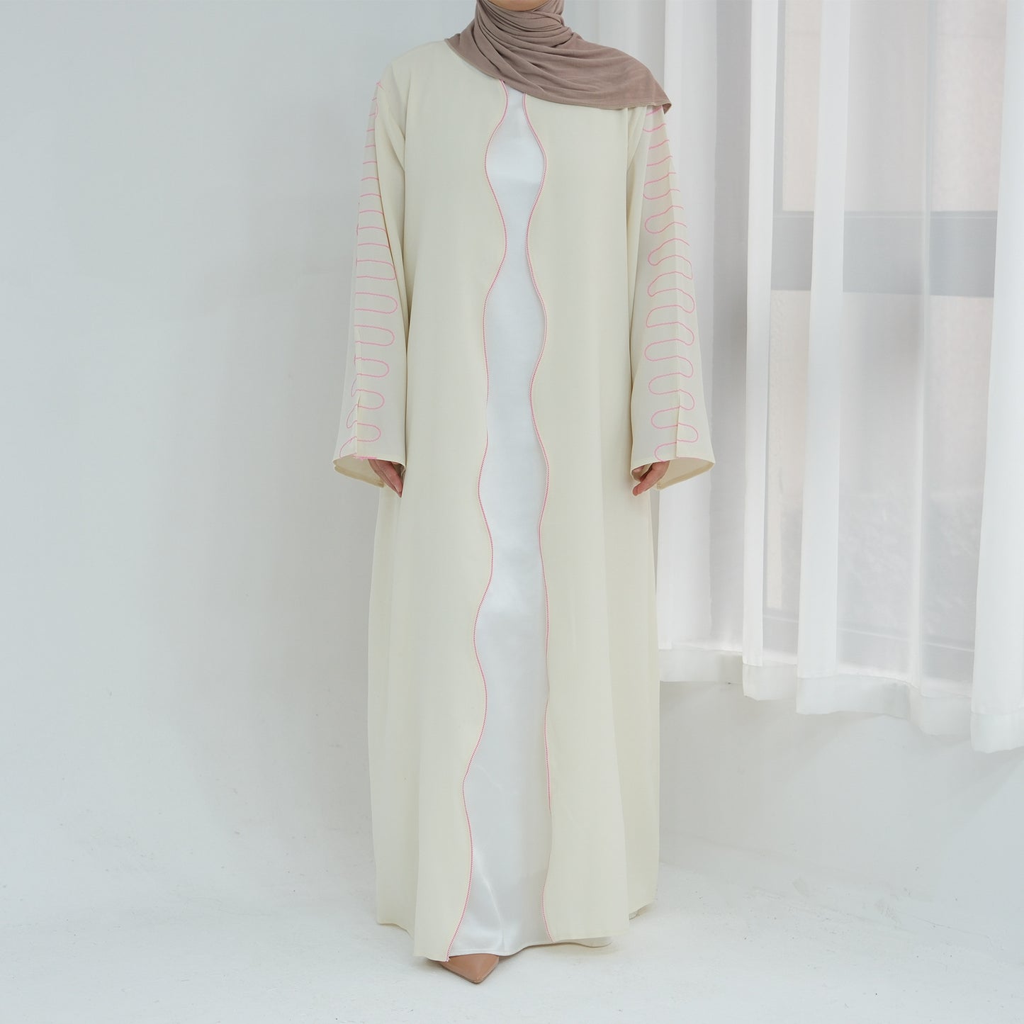 Women's Embroidered Wavy Cardigan Open Abaya