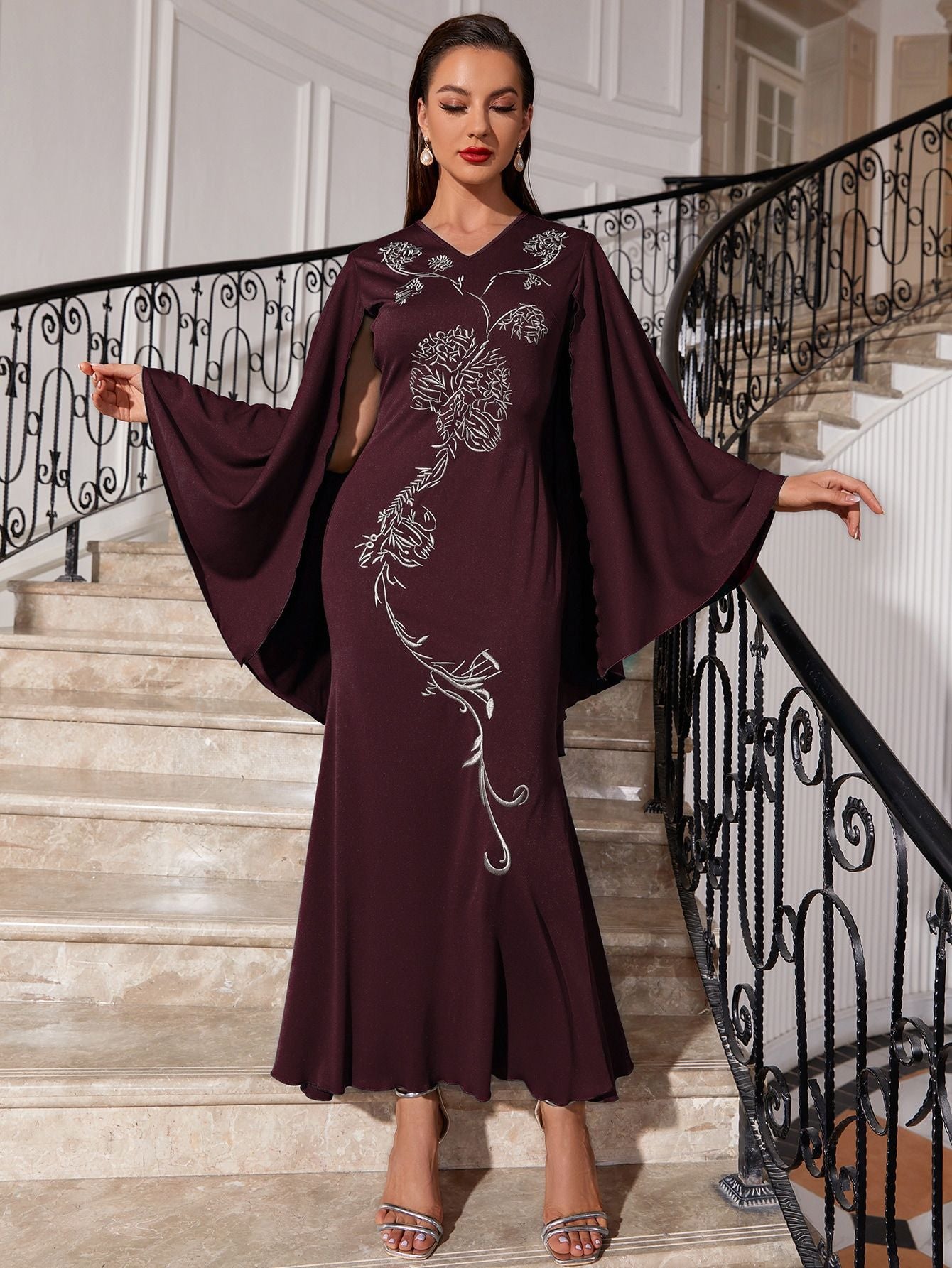 V-neck Bat Sleeve Party Embroidered Dress