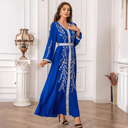 Loose Embroidery Long-sleeved Dress