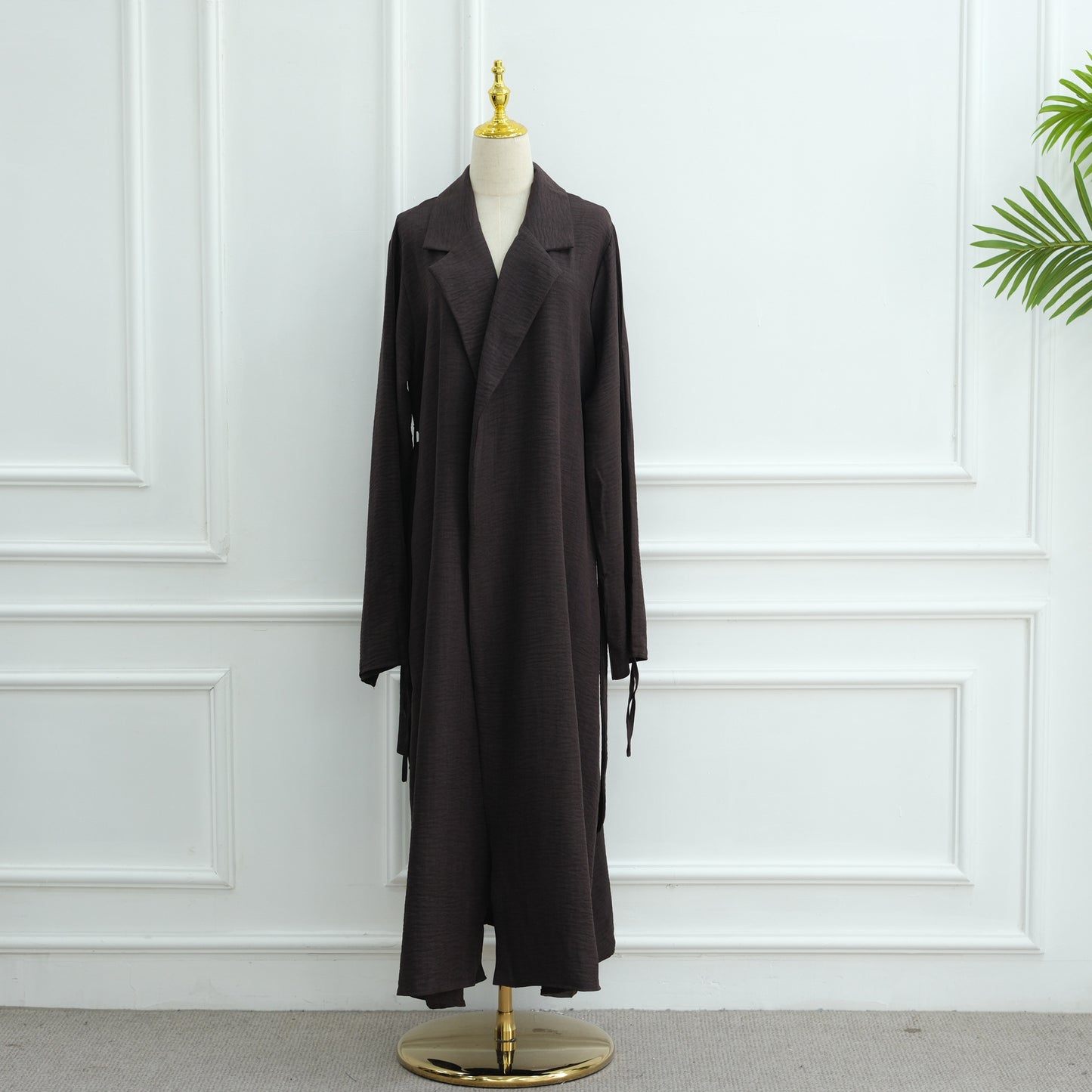 Elegant Blazer-Collar Abaya Cardigan with Ruched Sleeves