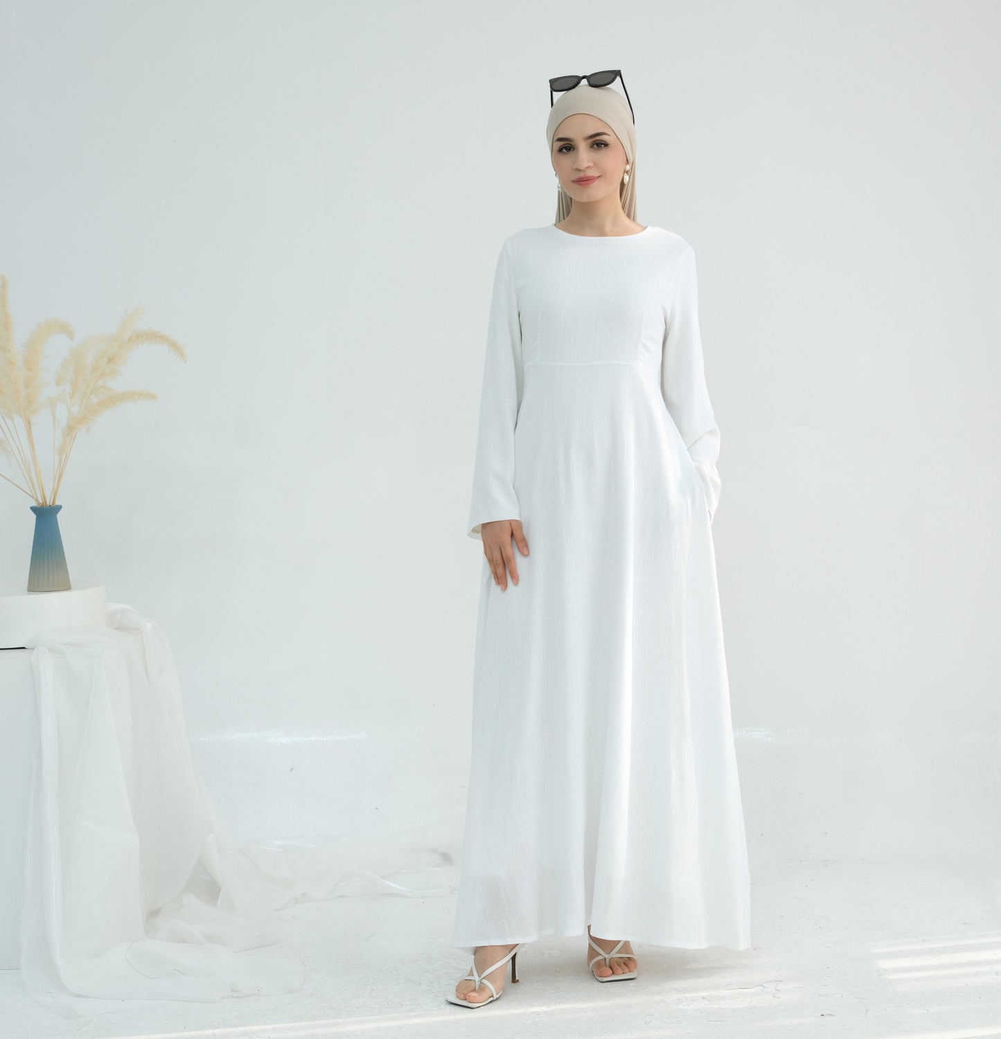 Women's Solid Cotton and Linen Waist-cinching Robe