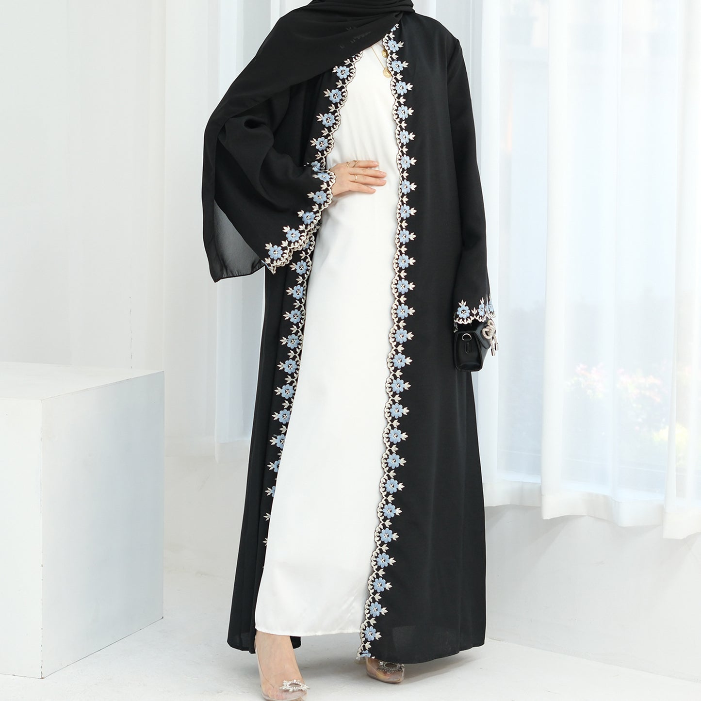 Women's Floral Embroidered Cardigan Robe