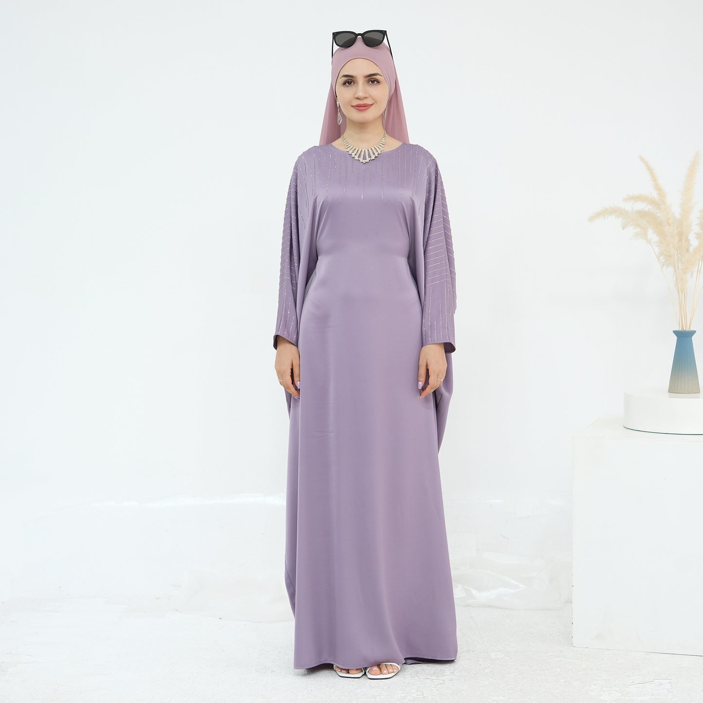Luxury Rhinestone Maxi Dress with Belt Elegant Dubai Modest Fashion