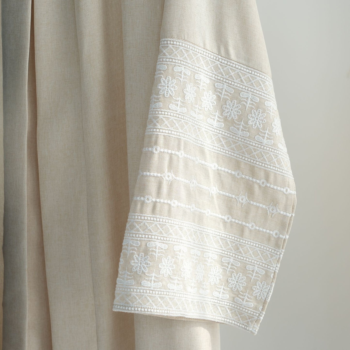 Women's Embroidered Elegant Cardigan Robe