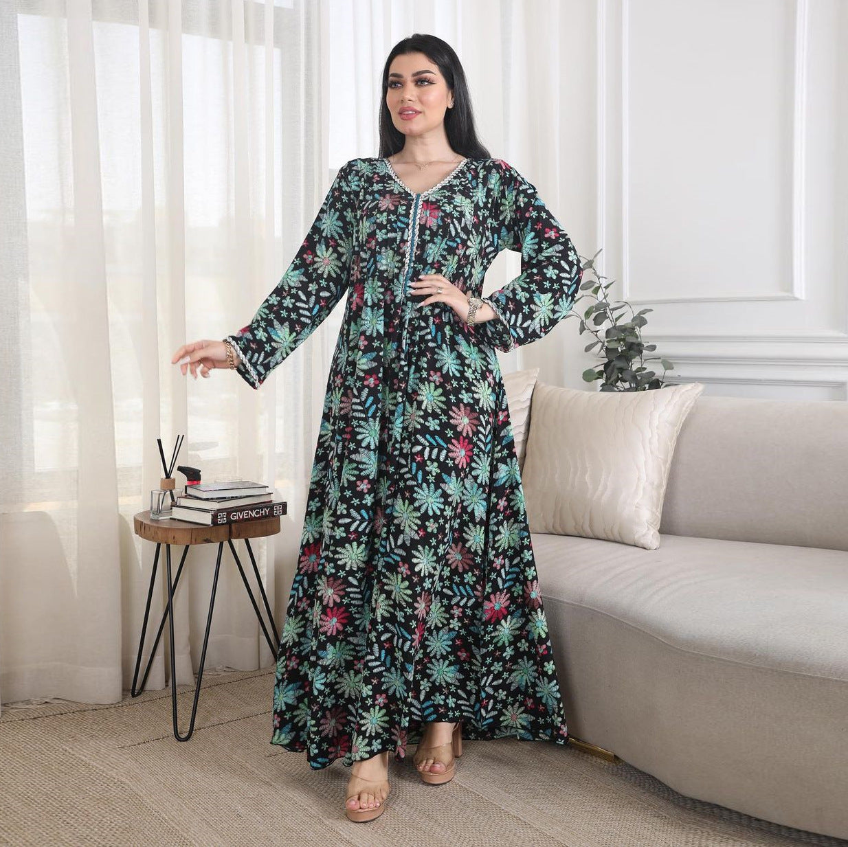 Women‘s V-Neck Floral Bead Dress
