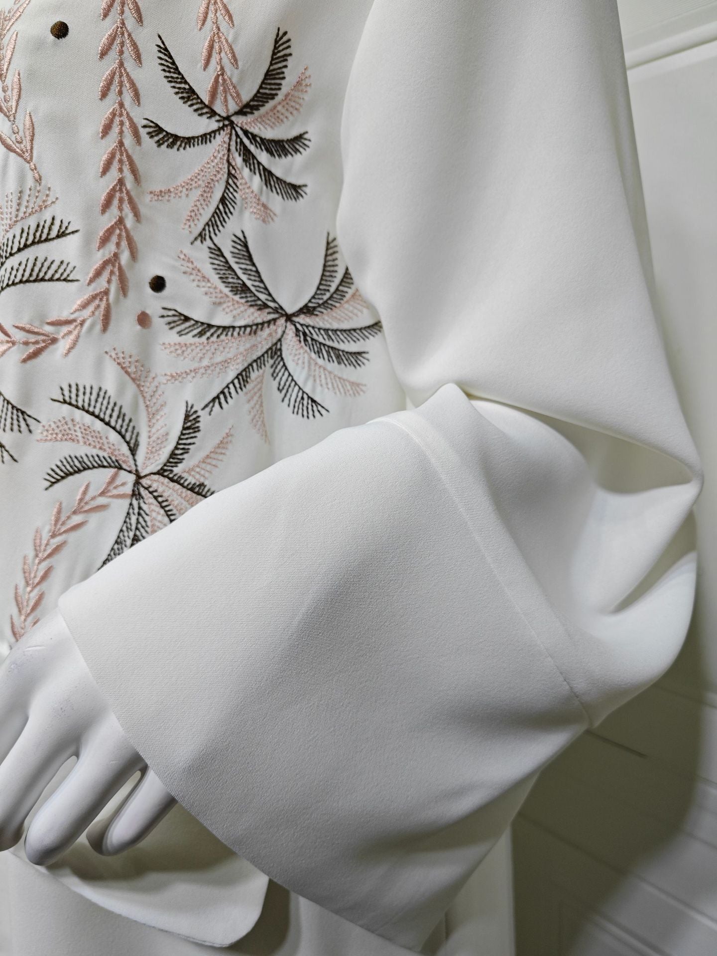 Women's White Embroidered Robe Open Abaya