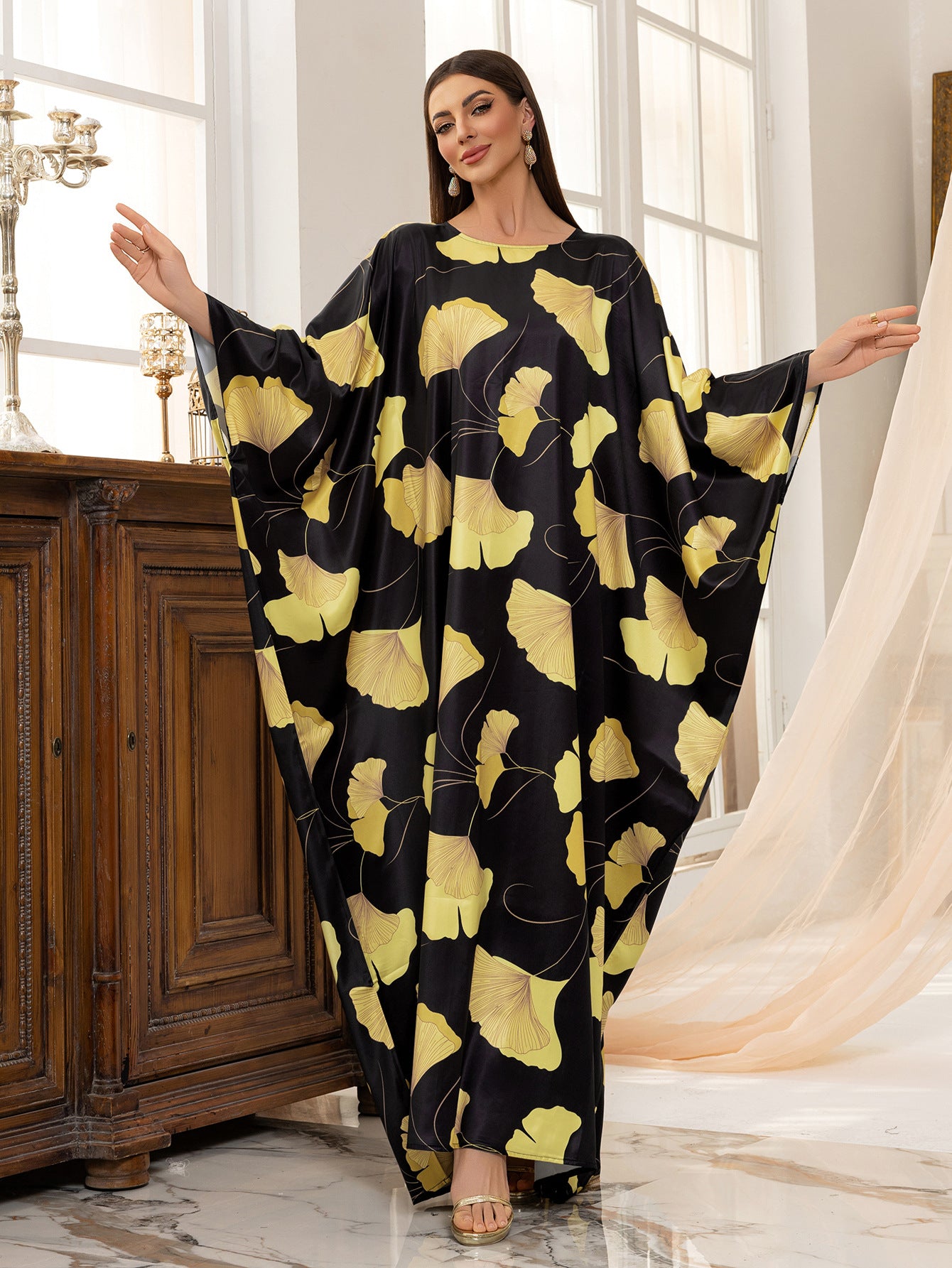 Women's Bat Sleeve Round Neck Elegant Dress