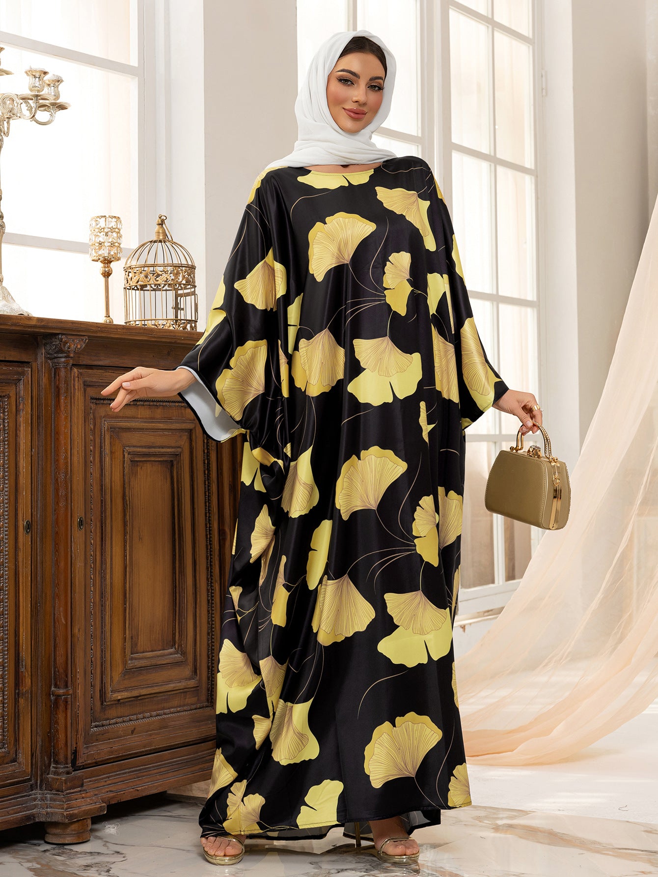 Women's Bat Sleeve Round Neck Elegant Dress
