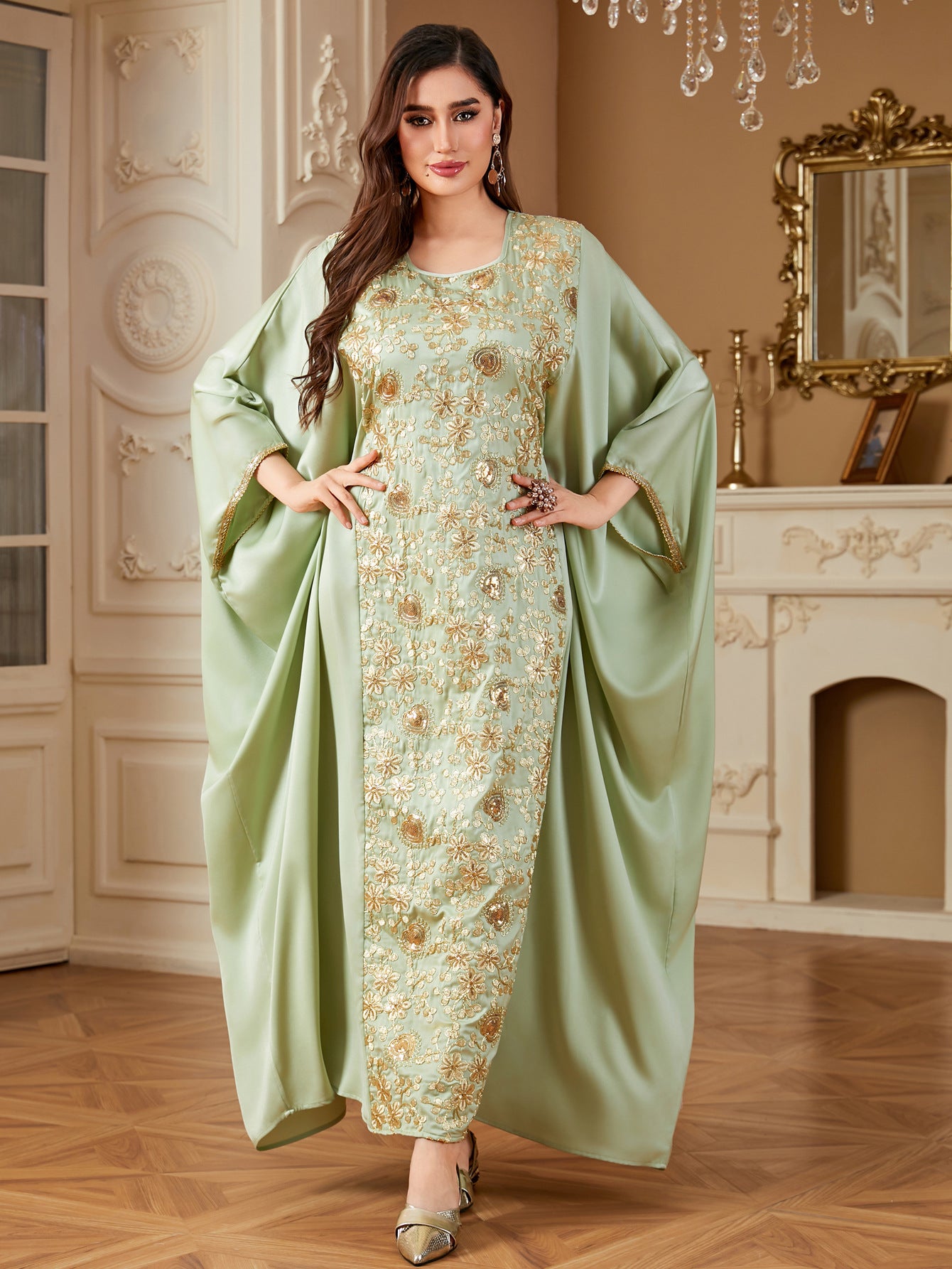 Dolman-sleeved Waist-cinching Loose Embroidered Dress