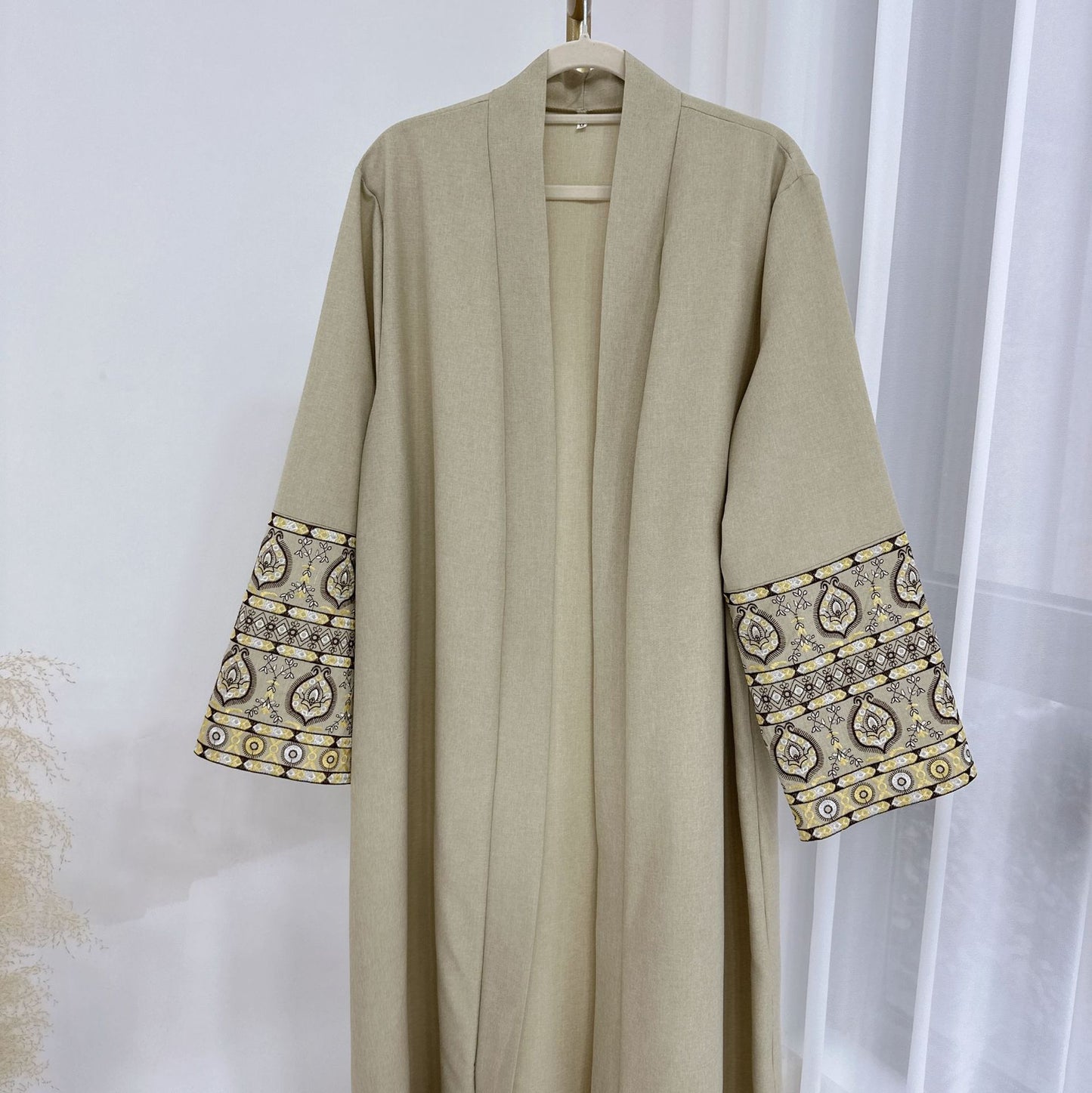 Women's Embroidered Elegant Cardigan Robe