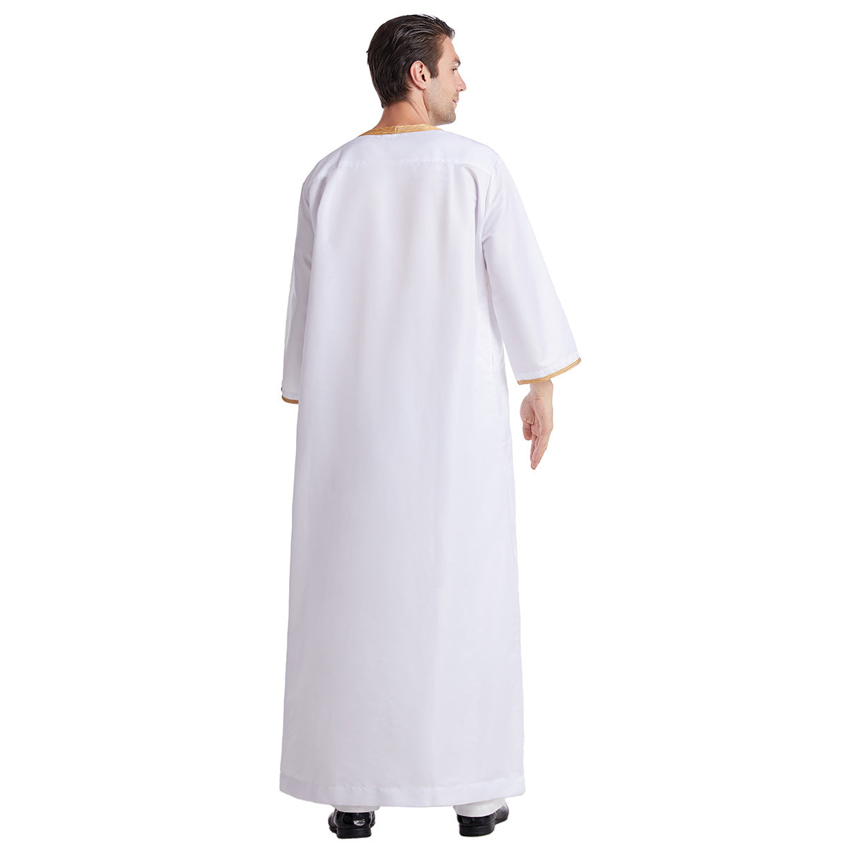 Men's Eight-quarter Sleeved Embroidered Robe