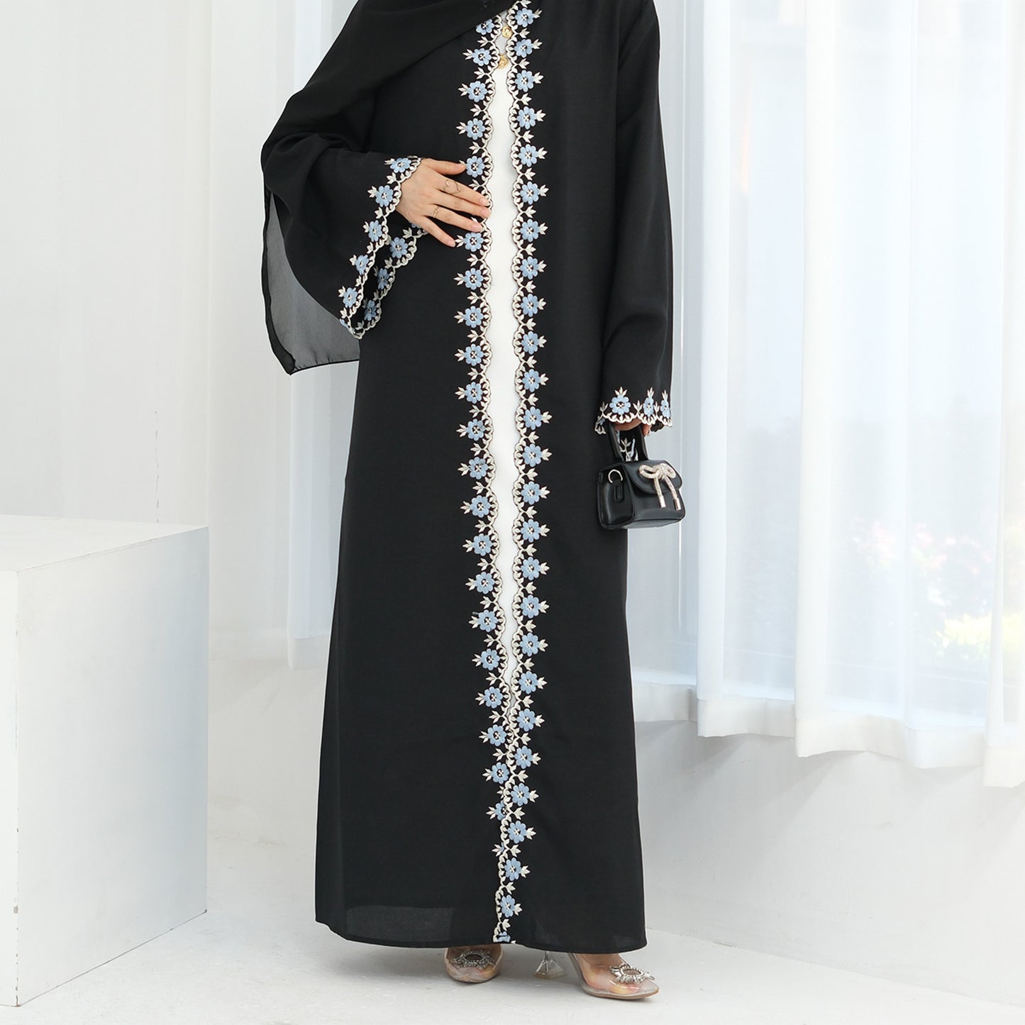 Women's Floral Embroidered Cardigan Robe