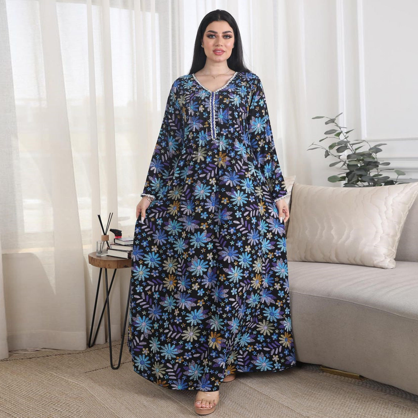 Women‘s V-Neck Floral Bead Dress